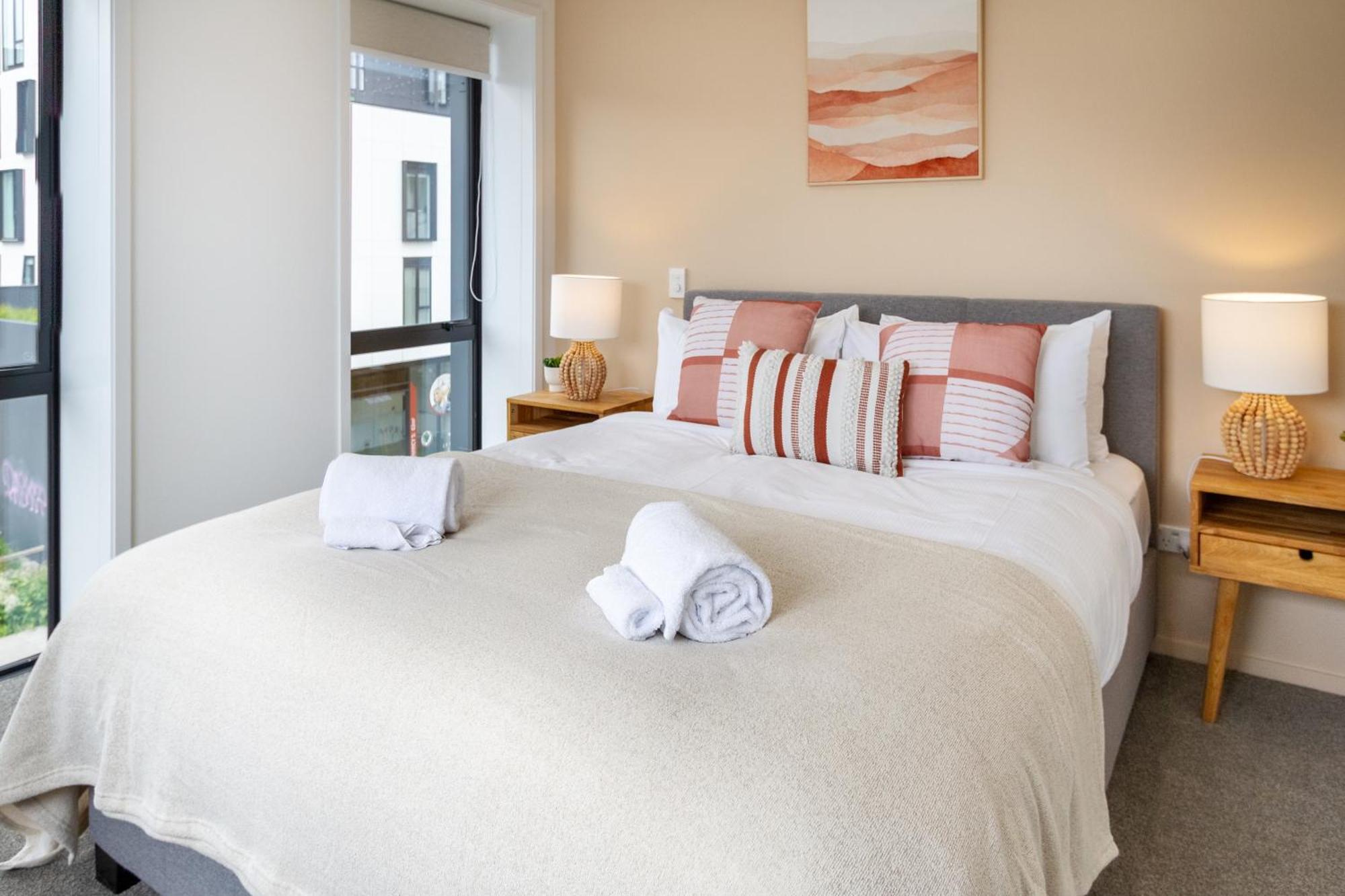 Modern City Lifestyle: 2 Bedroom 1 Bath ไครสต์เชิร์ช ภายนอก รูปภาพ